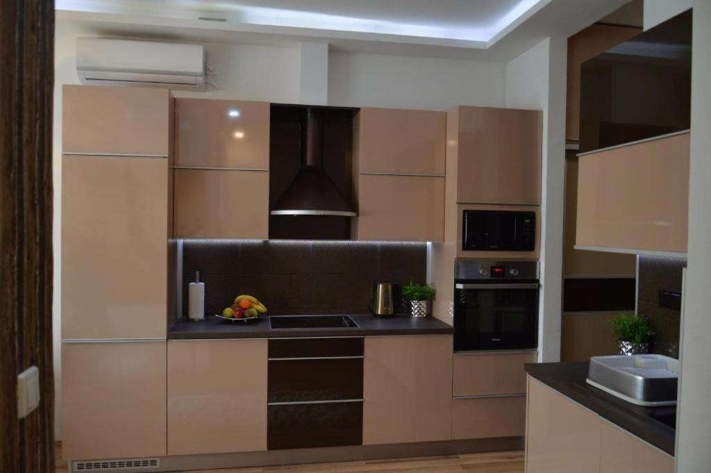Fueredi Apartman เดเบรตเซน ภายนอก รูปภาพ